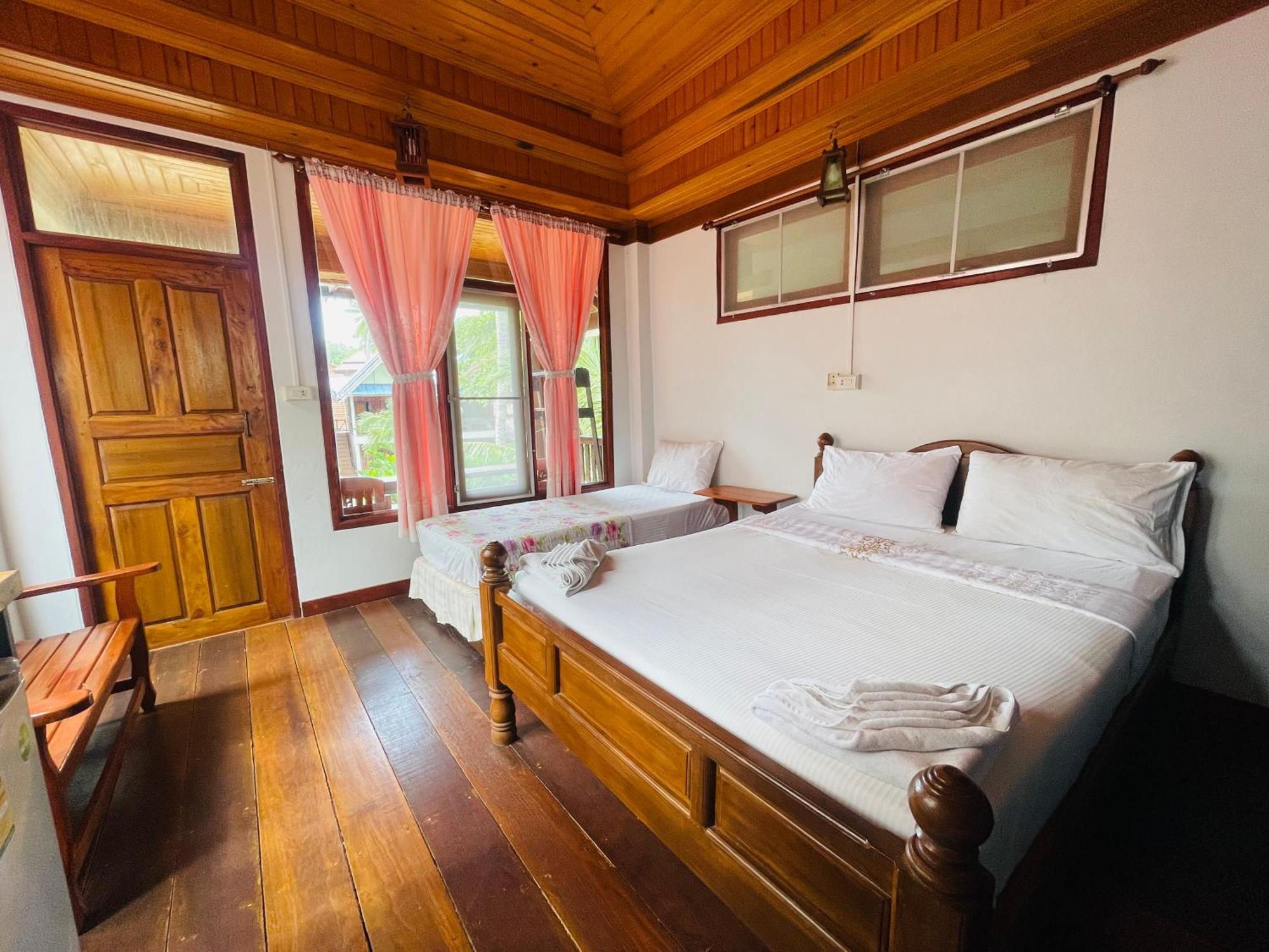 Big Fish Resort Koh Tao Exteriör bild